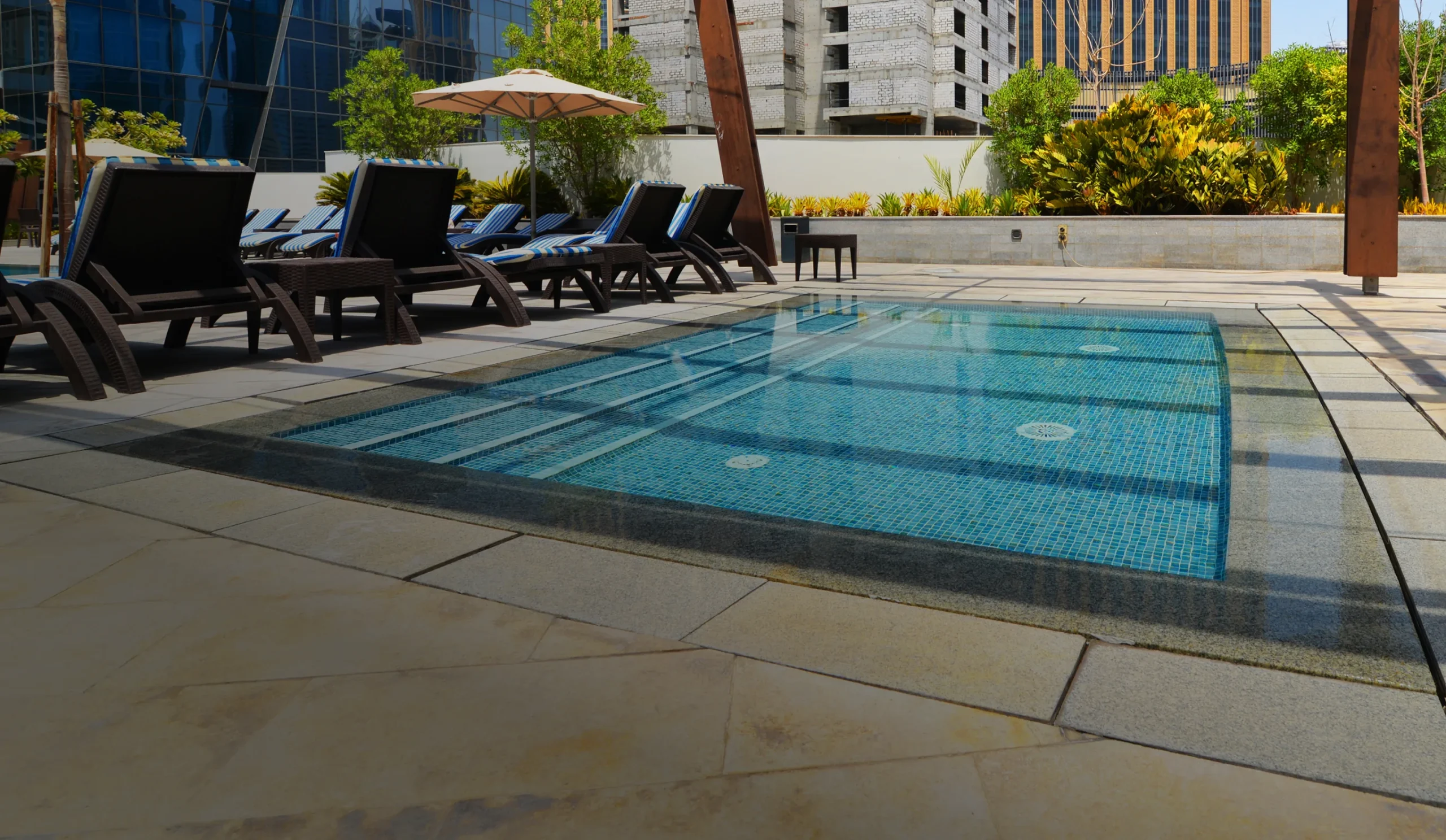Kids' pool and sun deck